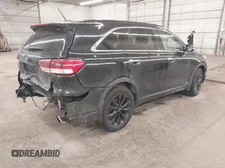 2019 Kia Sorento LX z VIN 5XYPGDA56KG591184, wystawiony jako IAAI lot #41657700 z przebiegiem 82 726 mil mil oraz . Historia ofert i sprzedaży dostępna na DreamBid. Obrazek 4.