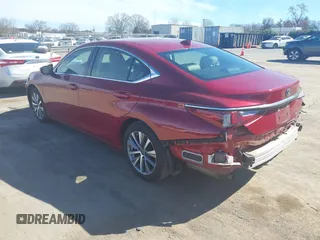 2021 Lexus ES with VIN 58ADZ1B16MU085500, listed as a IAAI auction lot 41674503 with 67,380 mi miles. Bid and sale history available at carsss.com. Image 3.
