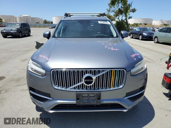 2016 Volvo XC90 T6 Inscription с VIN YV4A22PL1G1019300, выставлен на аукционе Copart как лот 57589395 с пробегом 86 637 миль миль и Списание • Salvage title. История ставок и продаж доступна на DreamBid. Изображение 5.