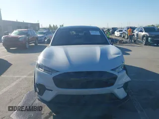 2023 Ford Mustang Mach-E GT z VIN 3FMTK4SE4PMA54704, wystawiony jako IAAI lot #42163871 z przebiegiem 67 987 mil mil oraz . Historia ofert i sprzedaży dostępna na DreamBid. Obrazek 12.