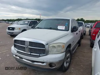 2008 Dodge 1500 SLT z VIN 1D7HA182X8S506615, wystawiony jako IAAI lot #42422549 z przebiegiem 259 966 mil mil oraz . Historia ofert i sprzedaży dostępna na DreamBid. Obrazek 2.