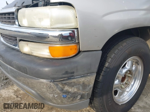 1999 Chevrolet Silverado 1500 with VIN 1GCEC14W8XZ104775, listed as a IAAI auction lot 41507939 with 252,951 mi miles. Bid and sale history available at carsss.com. Image 13.