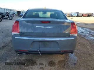 2018 Chrysler 300 Touring L with VIN 2C3CCAAG6JH137452, listed as a Copart auction lot 86183294 with 125,611 mi miles and Clean Title. Bid and sale history available at carsss.com. Image 6.