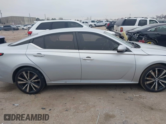 2021 Nissan Altima SR with VIN 1N4BL4CV7MN371959, listed as a IAAI auction lot 41593529 with 71,945 mi miles and . Bid and sale history available at carsss.com. Image 13.