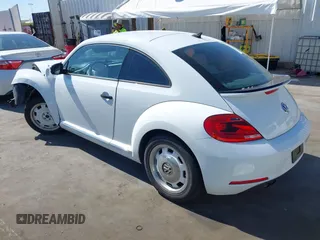 2015 Volkswagen Beetle Fleet Edition с VIN 3VWF17AT5FM653399, выставлен на аукционе IAAI как лот 42303188 с пробегом Не указан миль и . История ставок и продаж доступна на DreamBid. Изображение 3.