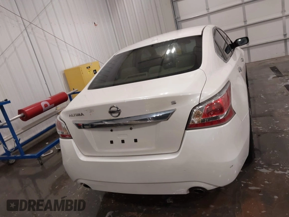 2015 Nissan Altima S with VIN 1N4AL3AP1FC169711, listed as a IAAI auction lot 41884037 with 129,228 mi miles and . Bid and sale history available at DreamBid. Image 17.