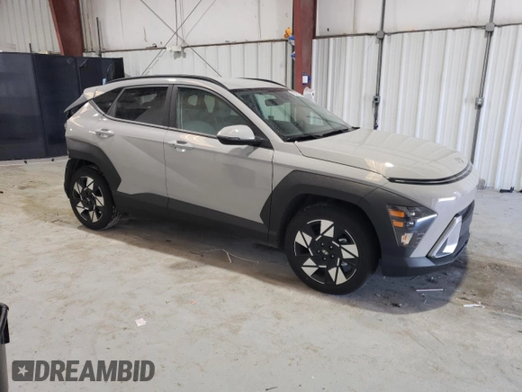 2025 Hyundai Kona SEL with VIN KM8HB3ABXSU261061, listed as a Copart auction lot 51862675 with 2,413 mi miles and Salvage Title. Bid and sale history available at carsss.com. Image 4.