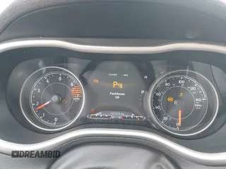 2018 Jeep Cherokee Limited с VIN 1C4PJMDB8JD609815, выставлен на аукционе IAAI как лот 42181109 с пробегом 157 375 миль миль и . История ставок и продаж доступна на DreamBid. Изображение 7.