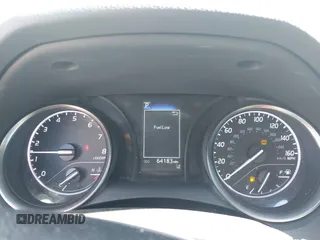 2022 Toyota Camry SE z VIN 4T1G11AK4NU040899, wystawiony jako IAAI lot #41736850 z przebiegiem 64 183 mil mil oraz . Historia ofert i sprzedaży dostępna na DreamBid. Obrazek 7.