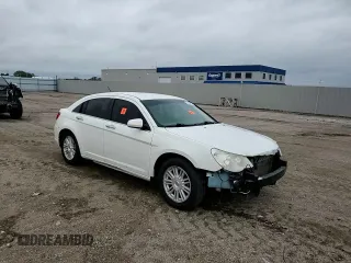 2008 Chrysler Sebring Limited z VIN 1C3LC66KX8N295515, wystawiony jako Copart lot #57480675 z przebiegiem 149 569 mil mil oraz Szkoda całkowita • Salvage title. Historia ofert i sprzedaży dostępna na DreamBid. Obrazek 14.