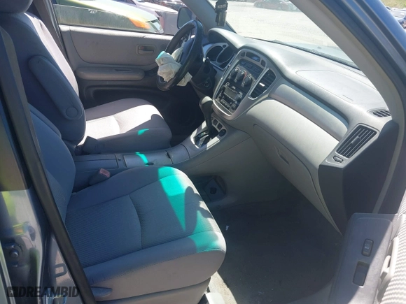2007 Toyota Highlander with VIN JTEGD21A570160015, listed as a IAAI auction lot 41743437 with 170,369 mi miles. Bid and sale history available at carsss.com. Image 5.