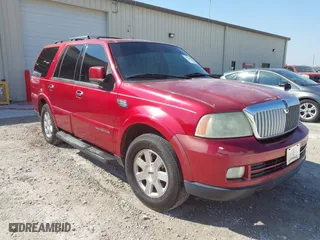 2005 Lincoln Navigator Luxury with VIN 5LMFU27535LJ22068, listed as a IAAI auction lot 41766399 with 237,554 mi miles. Bid and sale history available at carsss.com. Image 6.