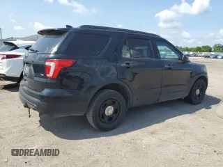 2017 Ford Police Interceptor Utility z VIN 1FM5K8AR3HGD06877, wystawiony jako Copart lot #61290825 z przebiegiem 111 299 mil mil oraz Czysty tytuł • Clean title. Historia ofert i sprzedaży dostępna na DreamBid. Obrazek 3.