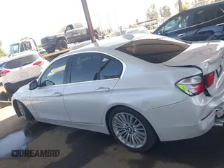 2013 BMW 3 Series 328i с VIN WBA3A5C54DF603211, выставлен на аукционе IAAI как лот 42541672 с пробегом 165 350 миль миль и . История ставок и продаж доступна на DreamBid. Изображение 14.