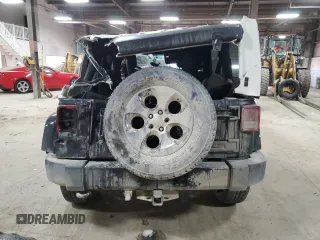 2018 Jeep Wrangler JK Unlimited Sahara with VIN 1C4HJWEG0JL918663, listed as a Copart auction lot 83179554 with 112,921 mi miles and Salvage Title. Bid and sale history available at carsss.com. Image 6.