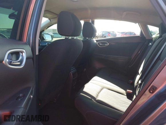 2019 Nissan Sentra SV z VIN 3N1AB7AP5KY312085, wystawiony jako IAAI lot #42311937 z przebiegiem 68 453 mil mil oraz . Historia ofert i sprzedaży dostępna na DreamBid. Obrazek 8.