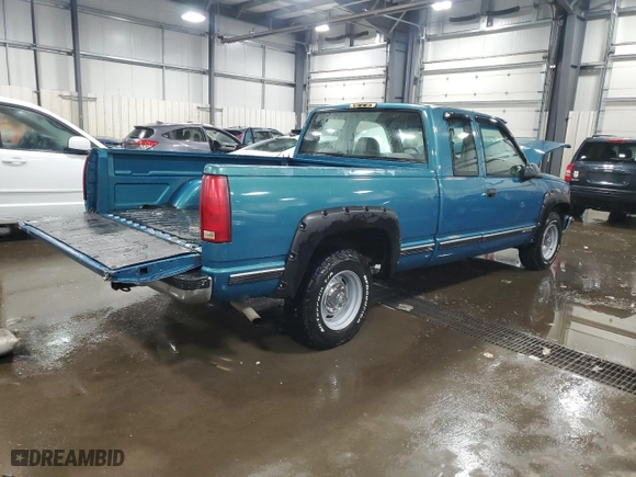 1997 Chevrolet C/K 1500 with VIN 1GCEC19WXVE216345, listed as a Copart auction lot 82008794 with 167,116 mi miles and Salvage Title. Bid and sale history available at carsss.com. Image 3.