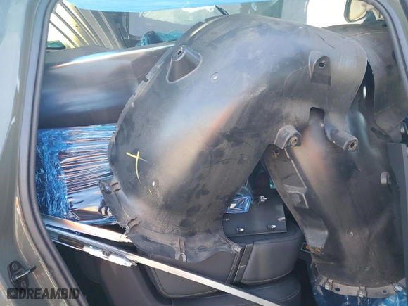 2022 Rivian R1S Launch Edition with VIN 7PDSGABL9NN001359, listed as a Copart auction lot 85037884 with 0 mi miles and Salvage Title. Bid and sale history available at carsss.com. Image 11.
