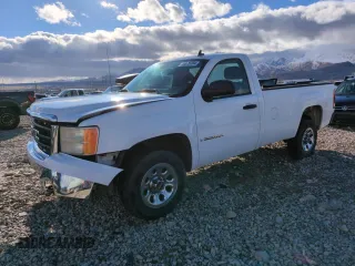 2007 GMC Sierra 1500 Work Truck with VIN 1GTEC14C37Z576551, listed as a Copart auction lot 86075784 with 187,479 mi miles and Salvage title. Bid and sale history available at DreamBid. Image 1.