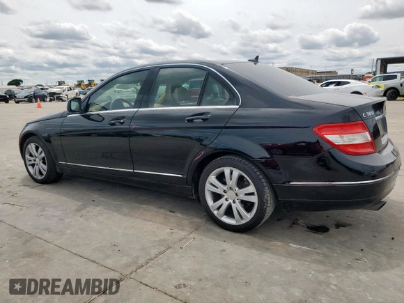 2008 Mercedes-Benz C 300 Sport z VIN WDDGF54X18R010552, wystawiony jako Copart lot #55725885 z przebiegiem 235 274 mil mil oraz Szkoda całkowita • Salvage title. Historia ofert i sprzedaży dostępna na DreamBid. Obrazek 2.