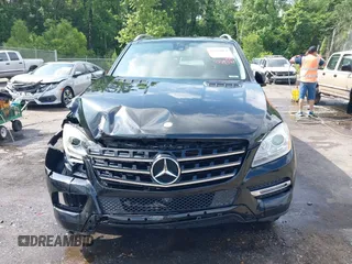 2015 Mercedes-Benz M 350 z VIN 4JGDA5JB4FA568908, wystawiony jako IAAI lot #42293069 z przebiegiem 96 266 mil mil oraz . Historia ofert i sprzedaży dostępna na DreamBid. Obrazek 12.