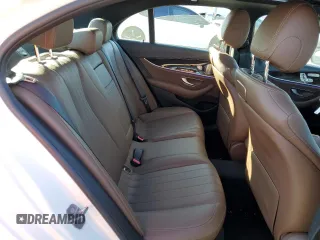 2018 Mercedes-Benz E-Class E 300 with VIN WDDZF4JB1JA367049, listed as a Copart auction lot 68071322 with 39,450 mi miles. Bid and sale history available at carsss.com. Image 10.