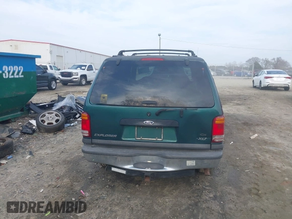 1999 Ford Explorer XLT z VIN 1FMZU32E7XZB57306, wystawiony jako IAAI lot #41519800 z przebiegiem 226 932 mil mil oraz . Historia ofert i sprzedaży dostępna na DreamBid. Obrazek 15.