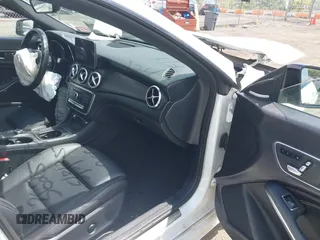 2019 Mercedes-Benz CLA 250 z VIN WDDSJ4EB3KN724820, wystawiony jako IAAI lot #42201889 z przebiegiem Nie podano mil oraz . Historia ofert i sprzedaży dostępna na DreamBid. Obrazek 5.