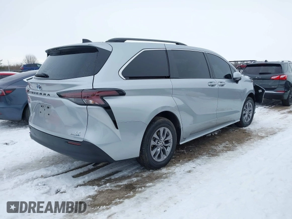 2023 Toyota Sienna LE with VIN 5TDKRKEC7PS179092, listed as a IAAI auction lot 41277144 with 29,861 mi miles. Bid and sale history available at carsss.com. Image 4.