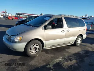 1998 Toyota Sienna LE z VIN 4T3ZF13C1WU051030, wystawiony jako IAAI lot #41259605 z przebiegiem 190 861 mil mil oraz . Historia ofert i sprzedaży dostępna na DreamBid. Obrazek 6.