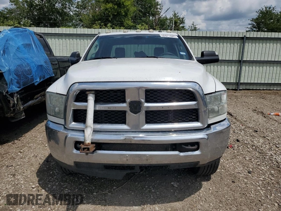 2018 Ram 2500 Tradesman with VIN 3C6UR5CL4JG298048, listed as a Copart auction lot 55971485 with 301,260 mi miles and Salvage title. Bid and sale history available at DreamBid. Image 5.