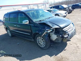 2015 Chrysler Town & Country Limited Platinum with VIN 2C4RC1GG2FR529357, listed as a IAAI auction lot 41924159 with 220,575 mi miles and . Bid and sale history available at DreamBid. Image 1.