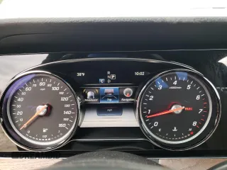 2017 Mercedes-Benz E-Class E 300 Luxury with VIN WDDZF4KB1HA090332, listed as a Copart auction lot 39104993 with 111,984 mi miles. Bid and sale history available at carsss.com. Image 9.