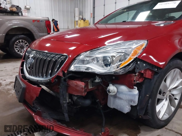 2015 Buick Regal with VIN 2G4GK5EX7F9201786, listed as a IAAI auction lot 41589776 with 130,669 mi miles. Bid and sale history available at carsss.com. Image 6.