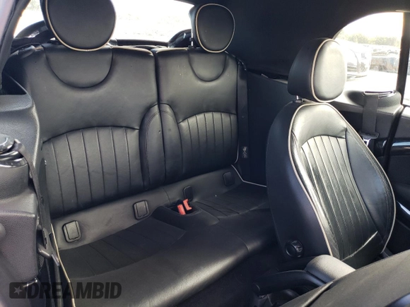 2011 MINI Convertible с VIN WMWZN3C50BT265016, выставлен на аукционе Copart как лот 65074435 с пробегом 77 923 миль миль и Списание • Salvage title. История ставок и продаж доступна на DreamBid. Изображение 10.