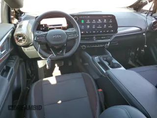 2025 Chevrolet Equinox EV RS z VIN 3GN7DSRP9SS136578, wystawiony jako Copart lot #51907495 z przebiegiem 1991 mil mil oraz Szkody całkowita. Historia ofert i sprzedaży dostępna na DreamBid. Obrazek 8.