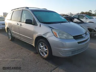 2004 Toyota Sienna LE with VIN 5TDBA23C54S026300, listed as a IAAI auction lot 41935386 with 293,674 mi miles. Bid and sale history available at carsss.com. Image 1.