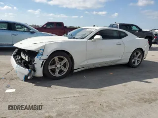 2019 Chevrolet Camaro 2LT with VIN 1G1FD1RX3K0147672, listed as a Copart auction lot 74310974 with 137,752 mi miles and Clean Title. Bid and sale history available at carsss.com. Image 1.