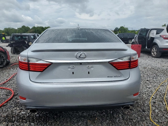 2014 Lexus ES 330 z VIN JTHBK1GG5E2138588, wystawiony jako Copart lot #58828185 z przebiegiem 64 911 mil mil oraz Szkoda całkowita • Salvage title. Historia ofert i sprzedaży dostępna na DreamBid. Obrazek 6.