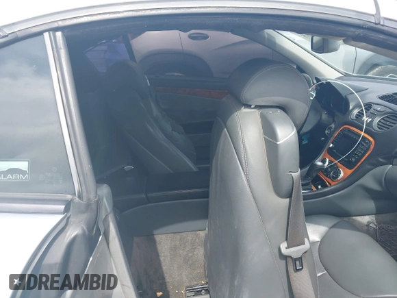 2004 Mercedes-Benz SL 500 z VIN WDBSK75F94F077444, wystawiony jako IAAI lot #42366519 z przebiegiem 181 413 mil mil oraz . Historia ofert i sprzedaży dostępna na DreamBid. Obrazek 8.