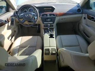 2012 Mercedes-Benz C 300 Sport с VIN WDDGF8BB9CA699384, выставлен на аукционе Copart как лот 62845925 с пробегом 121 796 миль миль и Списание • Salvage title. История ставок и продаж доступна на DreamBid. Изображение 8.