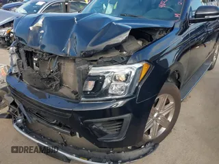 2019 Ford Expedition XLT with VIN 1FMJU1HT1KEA35158, listed as a IAAI auction lot 41538993 with 40,045 mi miles and . Bid and sale history available at DreamBid. Image 6.