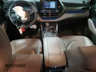 2021 Toyota Highlander Limited z VIN 5TDDZRBH0MS135769, wystawiony jako Copart lot #57762085 z przebiegiem 68 456 mil mil oraz Szkoda całkowita • Salvage title. Historia ofert i sprzedaży dostępna na DreamBid. Obrazek 8.