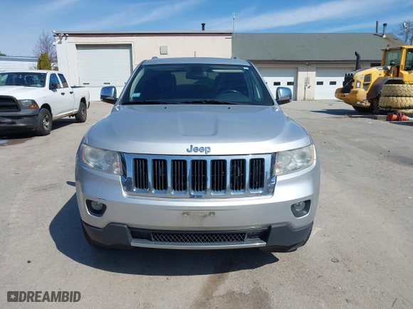 2011 Jeep Grand Cherokee Limited with VIN 1J4RR5GG8BC556064, listed as a IAAI auction lot 42014688 with 151,706 mi miles. Bid and sale history available at carsss.com. Image 12.