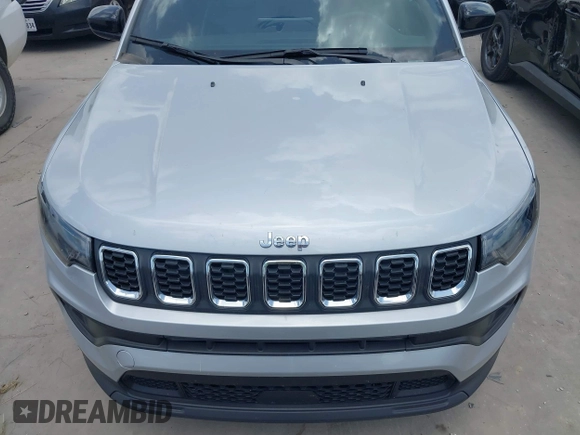 2024 Jeep Compass Latitude with VIN 3C4NJDBN8RT107008, listed as a IAAI auction lot 42521682 with 33,745 mi miles and . Bid and sale history available at DreamBid. Image 6.
