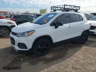 2020 Chevrolet Trax LT with VIN KL7CJLSB6LB321069, listed as a IAAI auction lot 41881714 with 70,600 mi miles. Bid and sale history available at carsss.com. Image 19.