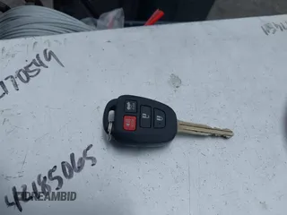 2017 Toyota Camry XLE z VIN 4T1BF1FKXHU797542, wystawiony jako IAAI lot #42374500 z przebiegiem 49 983 mil mil oraz . Historia ofert i sprzedaży dostępna na DreamBid. Obrazek 11.