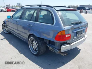 2003 BMW 3 Series 325i with VIN WBAEN33403PC12691, listed as a IAAI auction lot 42100376 with 168,357 mi miles and . Bid and sale history available at DreamBid. Image 3.