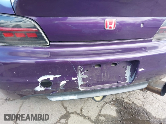 2001 Honda S2000 z VIN JHMAP11411T003513, wystawiony jako IAAI lot #41550216 z przebiegiem 155 595 mil mil oraz . Historia ofert i sprzedaży dostępna na DreamBid. Obrazek 19.