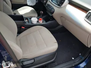 2017 Kia Sorento LX z VIN 5XYPG4A35HG214790, wystawiony jako IAAI lot #42202652 z przebiegiem 89 655 mil mil oraz . Historia ofert i sprzedaży dostępna na DreamBid. Obrazek 5.